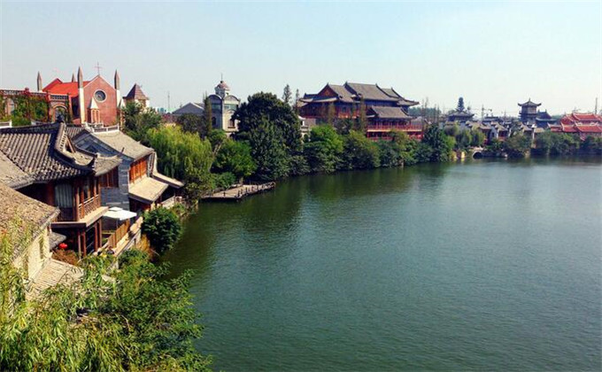 临沂大峡谷周边的旅游景点台儿庄古城