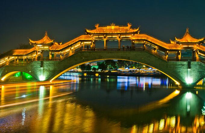 上海游台儿庄古城夜景必去的景点